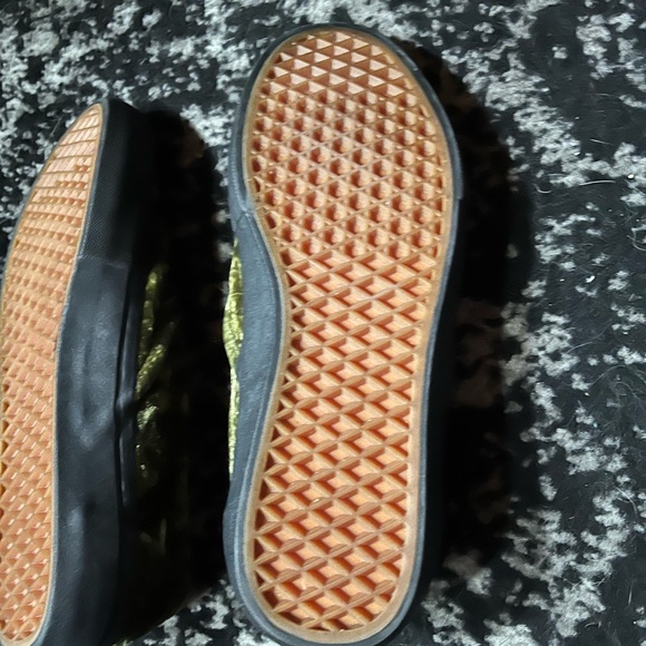 Vans green velvet slip ons. Barely worn. - Picture 4 of 5